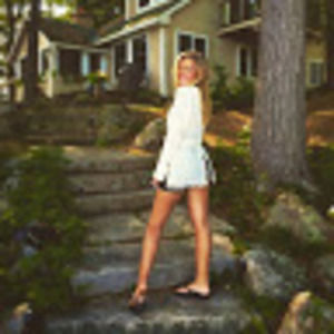 Meet your Posher, Olivia